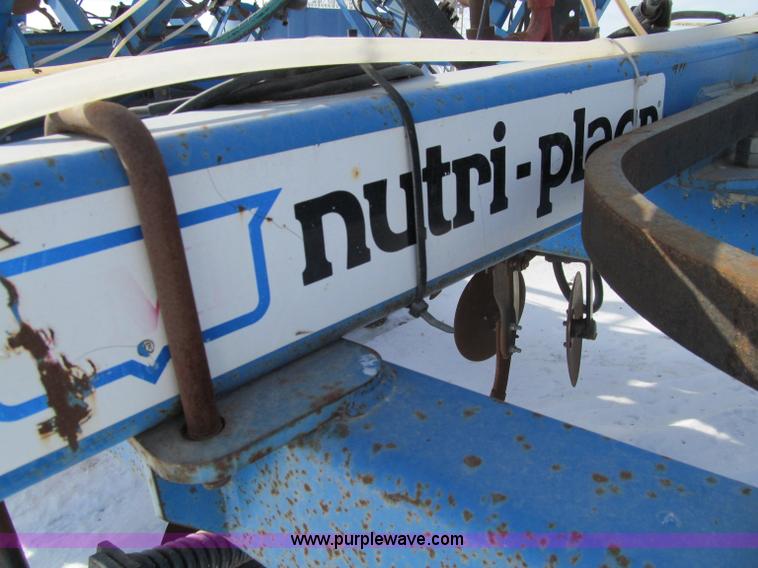 image for item D7058 DMI 3300 Nutri-Placer Anhydrous ammonia applicator