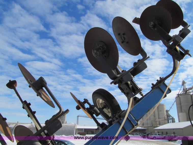 image for item D7058 DMI 3300 Nutri-Placer Anhydrous ammonia applicator