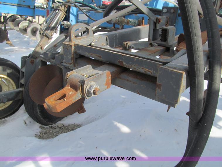 image for item D7058 DMI 3300 Nutri-Placer Anhydrous ammonia applicator