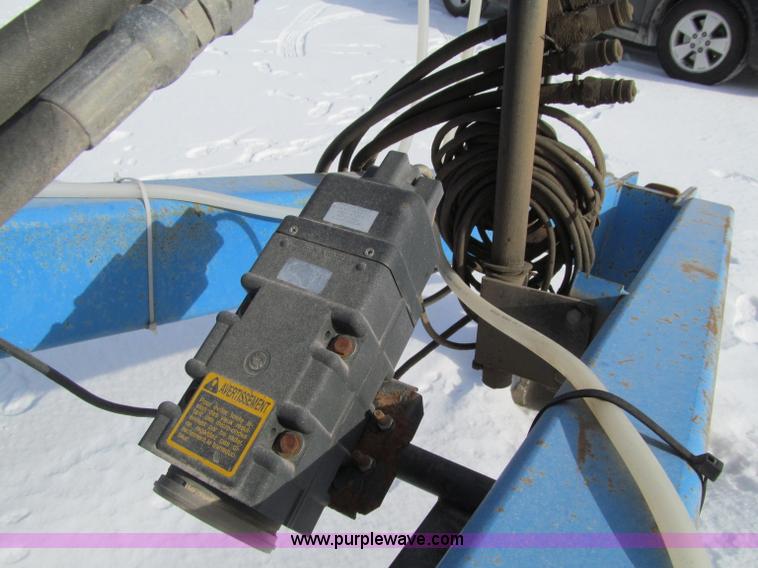 image for item D7058 DMI 3300 Nutri-Placer Anhydrous ammonia applicator