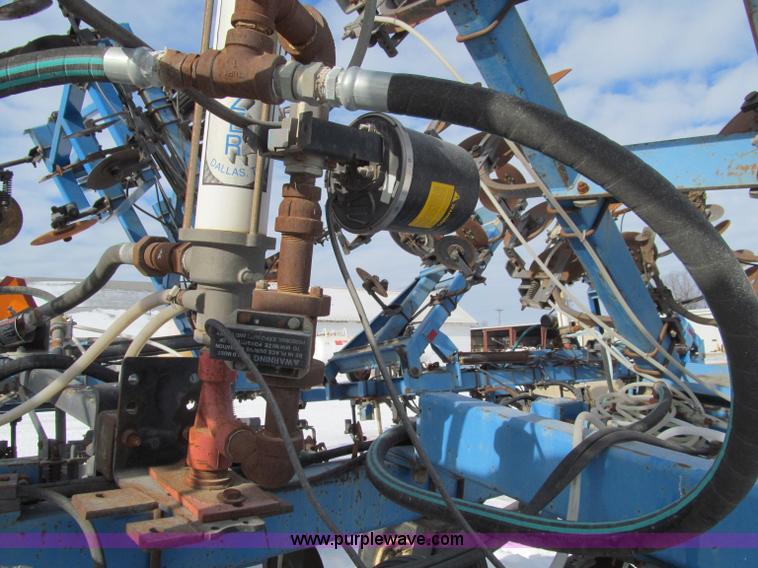 image for item D7058 DMI 3300 Nutri-Placer Anhydrous ammonia applicator