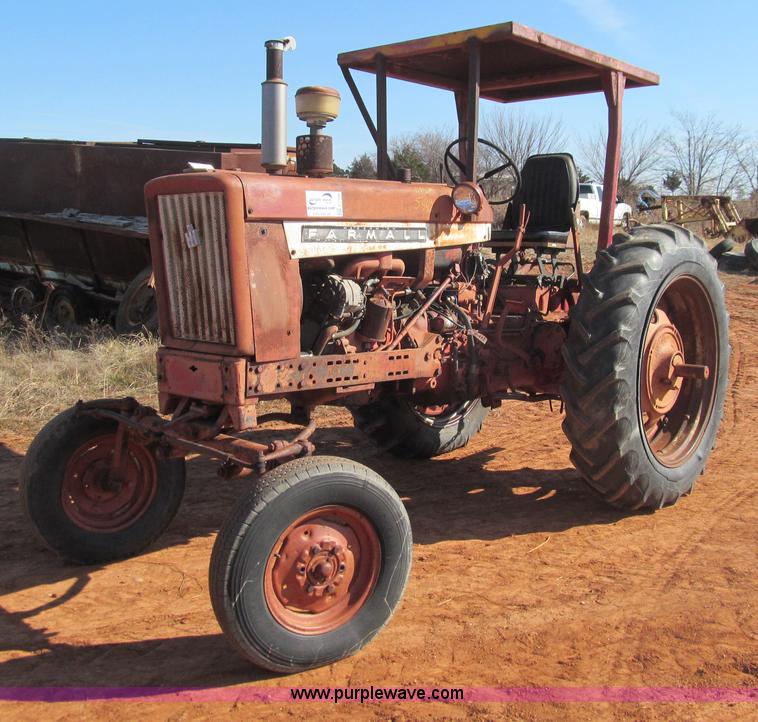 image for item E7530 1963 International Farmall 504 row crop tractor