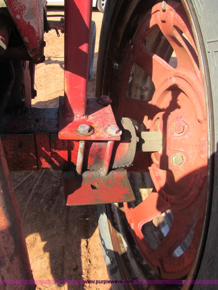 image for item E7530 1963 International Farmall 504 row crop tractor