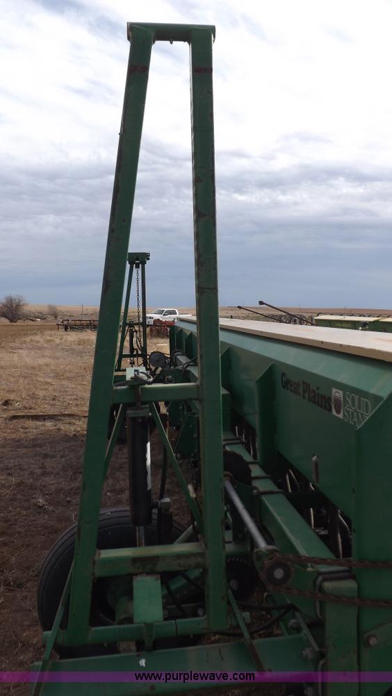 image for item F6332 1990 Great Plains Solid Stand 20 grain drill