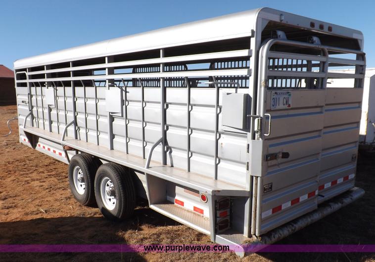 image for item F6352 2011 Norte 24' gooseneck livestock trailer