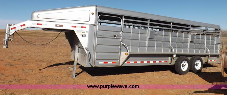 image for item F6352 2011 Norte 24' gooseneck livestock trailer
