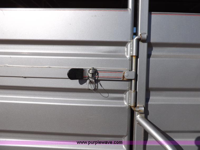 image for item F6352 2011 Norte 24' gooseneck livestock trailer