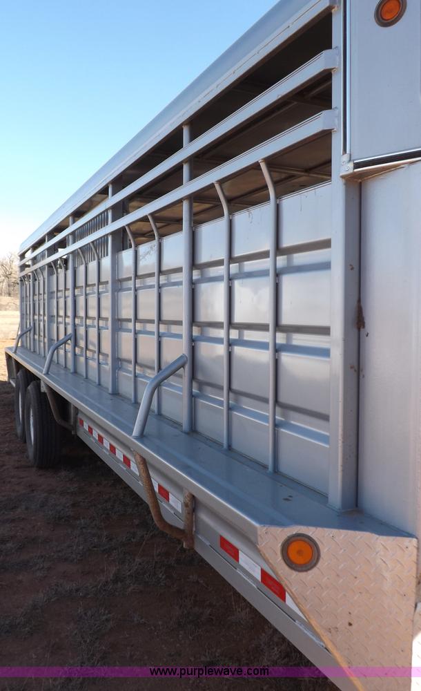 image for item F6352 2011 Norte 24' gooseneck livestock trailer