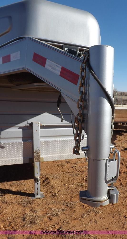 image for item F6352 2011 Norte 24' gooseneck livestock trailer