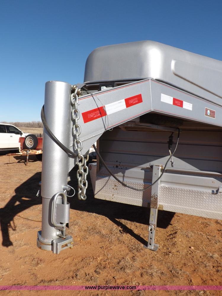 image for item F6352 2011 Norte 24' gooseneck livestock trailer