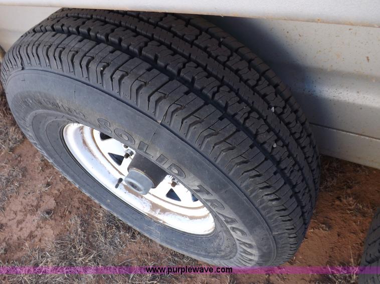 image for item F6352 2011 Norte 24' gooseneck livestock trailer