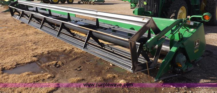 image for item F6366 John Deere 930 rigid header