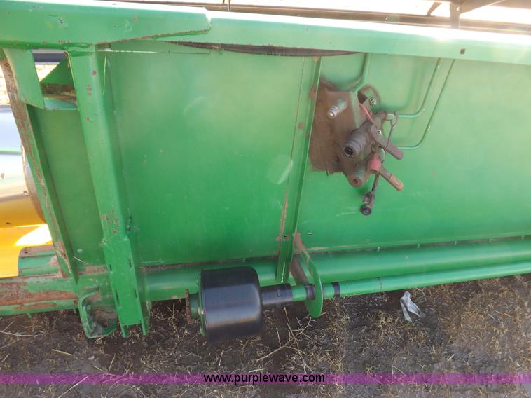 image for item F6366 John Deere 930 rigid header