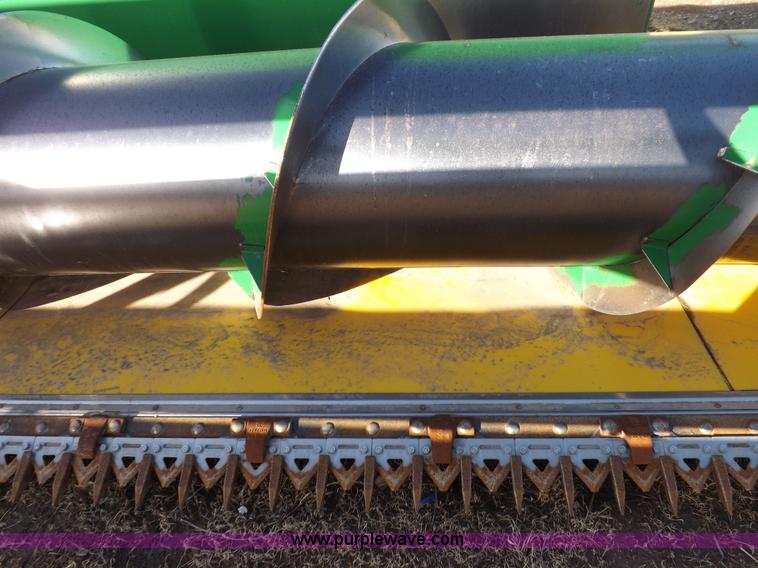 image for item F6366 John Deere 930 rigid header