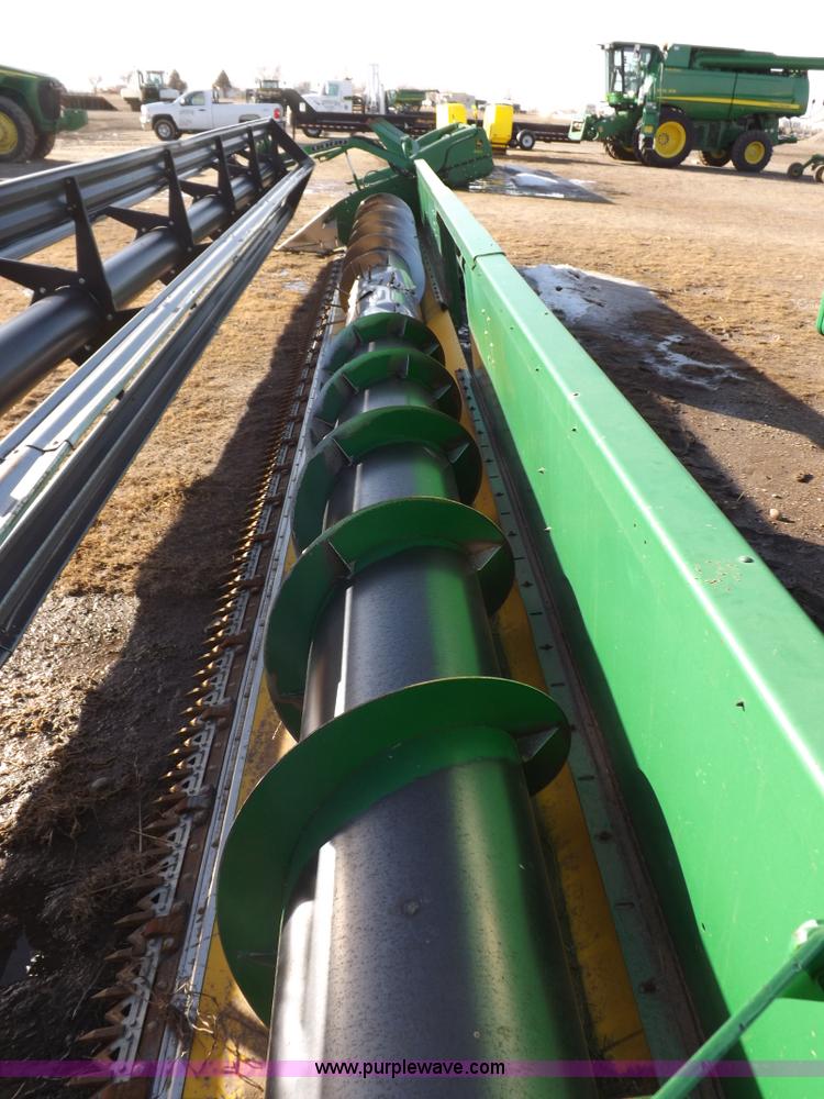 image for item F6366 John Deere 930 rigid header
