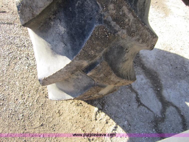 image for item F6569 1999 New Holland TL90 MFWD tractor