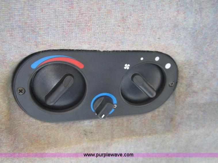 image for item F6569 1999 New Holland TL90 MFWD tractor