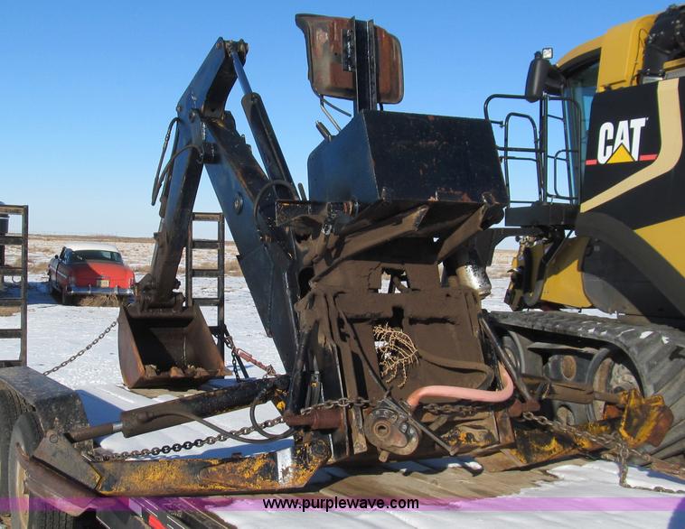 image for item G5587 John Deere backhoe