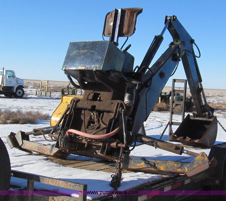 image for item G5587 John Deere backhoe