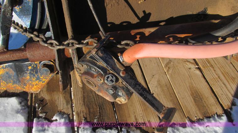 image for item G5587 John Deere backhoe