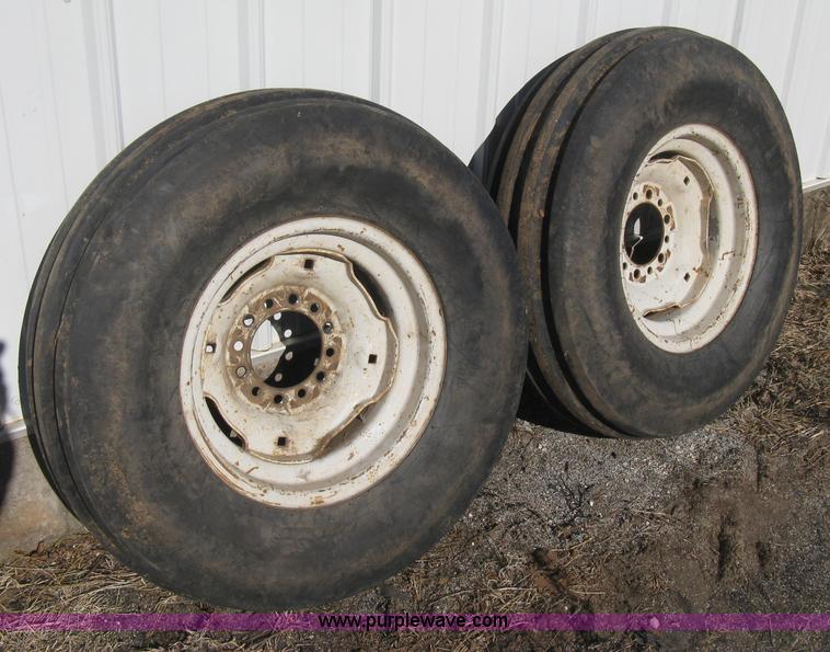 image for item M9186 Tractor tires and wheels