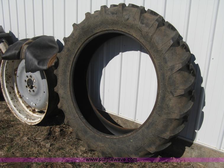 image for item M9186 Tractor tires and wheels