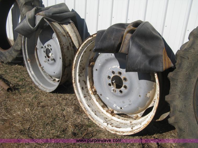 image for item M9186 Tractor tires and wheels