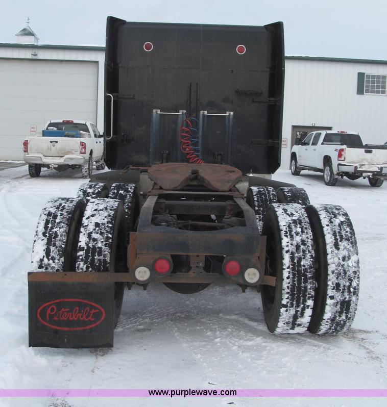 image for item B5305 1997 Peterbilt 379 semi truck