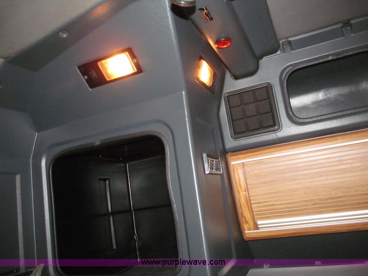 image for item B5305 1997 Peterbilt 379 semi truck