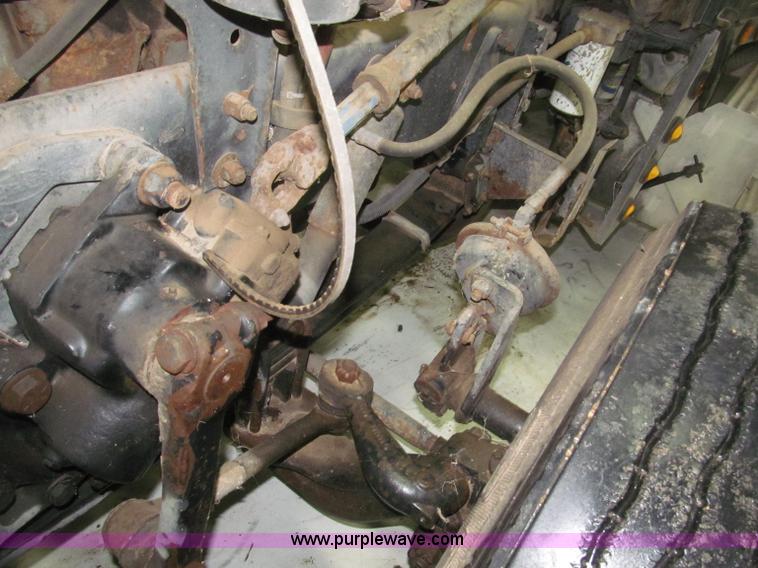 image for item B5305 1997 Peterbilt 379 semi truck