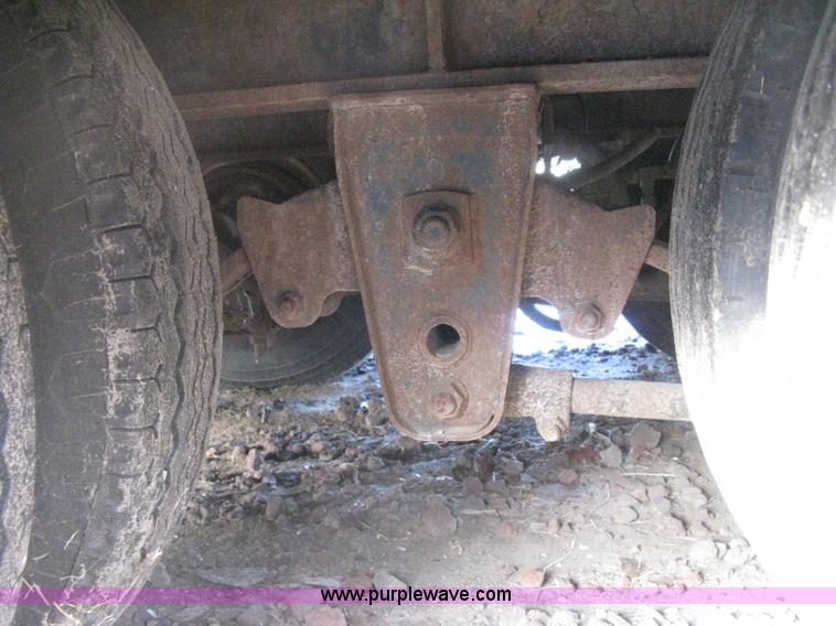 image for item B8444 1996 Landoll Haul 0LL tilt deck equipment trailer