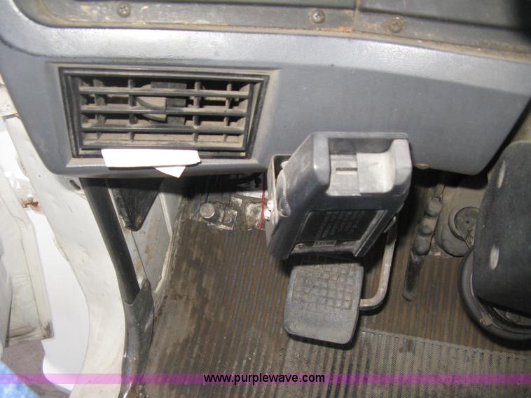 image for item B8449 1988 Ford L8000 flatbed truck