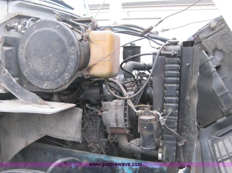 image for item B8449 1988 Ford L8000 flatbed truck