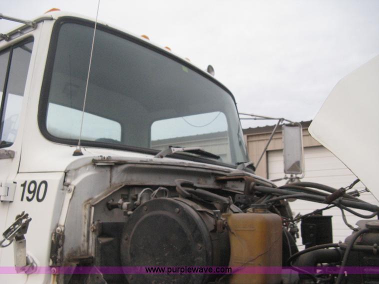 image for item B8449 1988 Ford L8000 flatbed truck