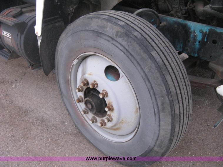 image for item B8449 1988 Ford L8000 flatbed truck