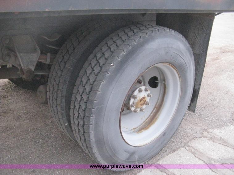 image for item B8449 1988 Ford L8000 flatbed truck