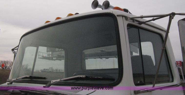 image for item B8449 1988 Ford L8000 flatbed truck