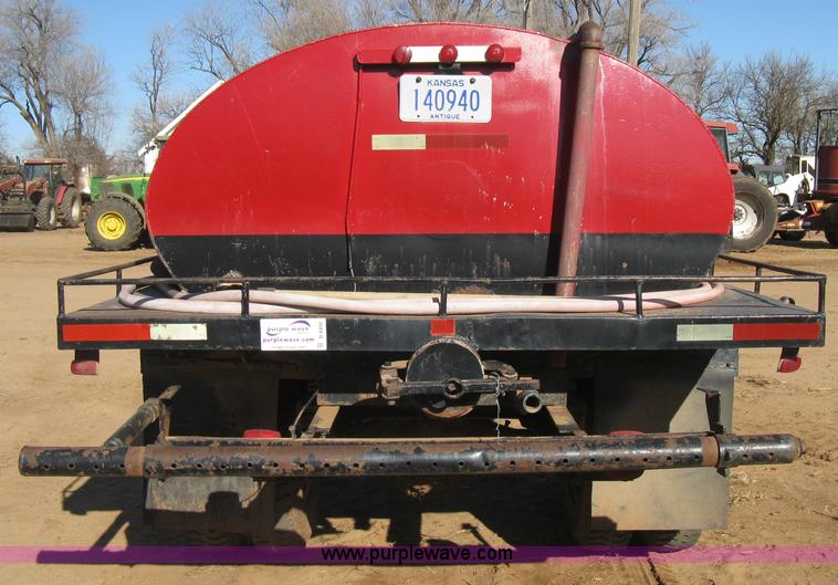 image for item B8450 1971 Ford F700 water truck