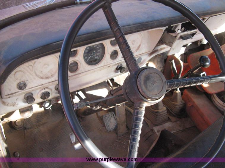 image for item B8450 1971 Ford F700 water truck