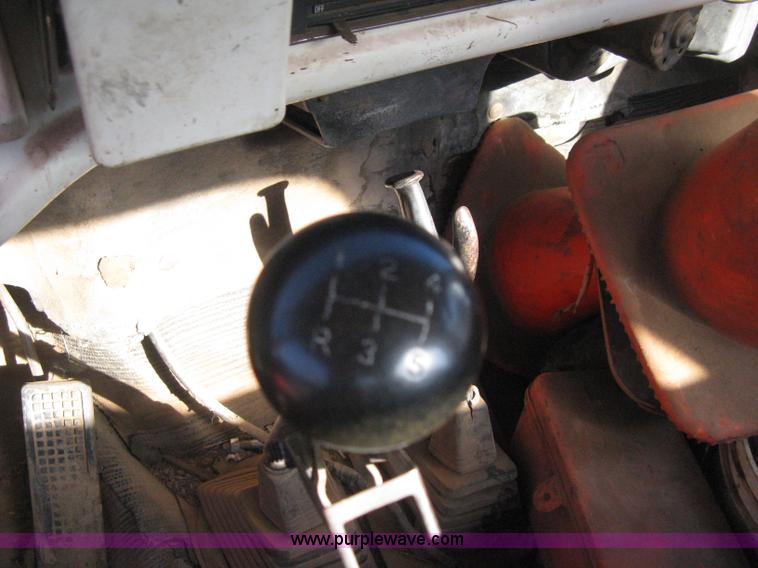 image for item B8450 1971 Ford F700 water truck