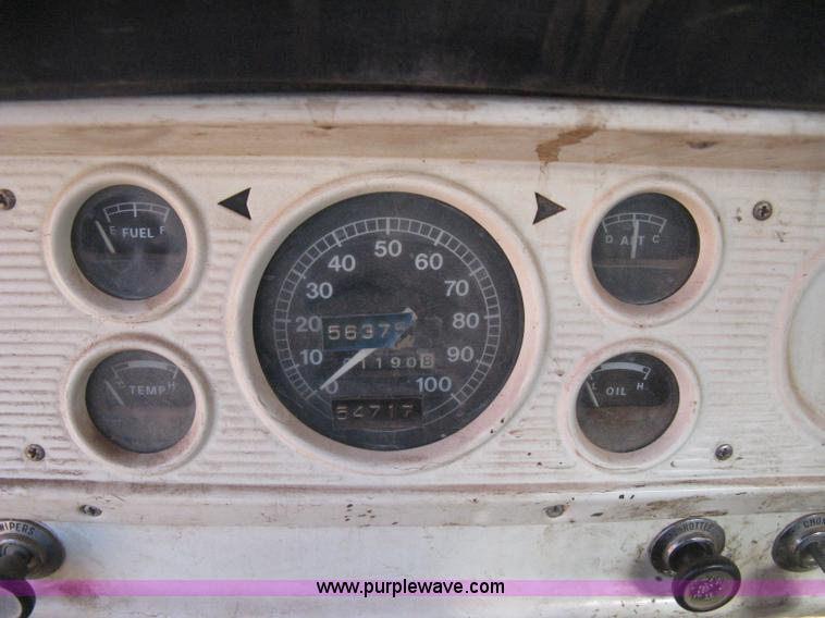 image for item B8450 1971 Ford F700 water truck