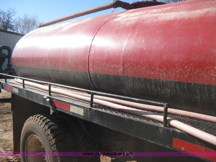 image for item B8450 1971 Ford F700 water truck