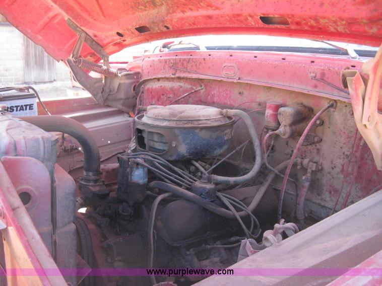 image for item B8450 1971 Ford F700 water truck