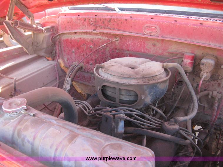 image for item B8450 1971 Ford F700 water truck