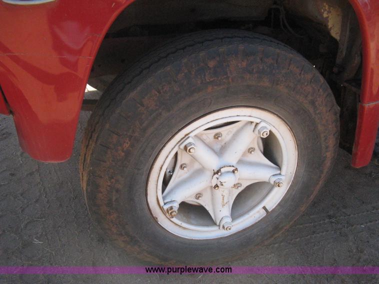 image for item B8450 1971 Ford F700 water truck