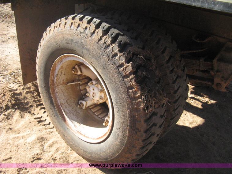 image for item B8450 1971 Ford F700 water truck