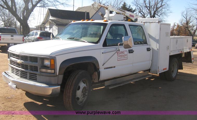 image for item B8452 1994 Chevrolet 3500 Crew Cab utility truck