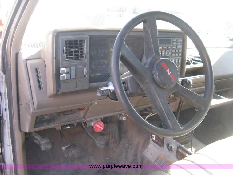 image for item B8452 1994 Chevrolet 3500 Crew Cab utility truck