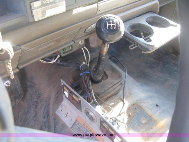 image for item B8452 1994 Chevrolet 3500 Crew Cab utility truck