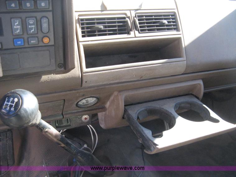 image for item B8452 1994 Chevrolet 3500 Crew Cab utility truck